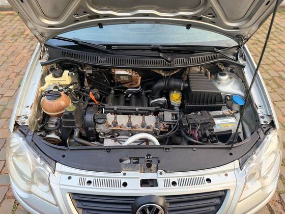 VOLKSWAGEN POLO SEDAN 1.6 MI 8V FLEX 4P AUTOMATIZADO